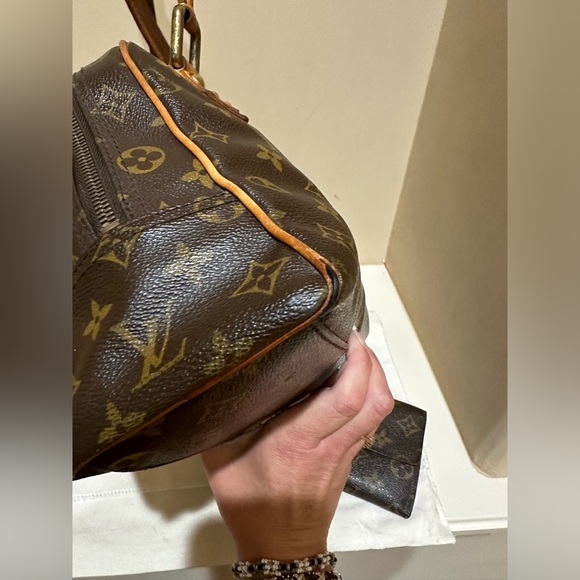 Louis Vuitton Monogram Manhattan PM, Wallet & #318 LV Lock Bundle - Picture 14 of 16